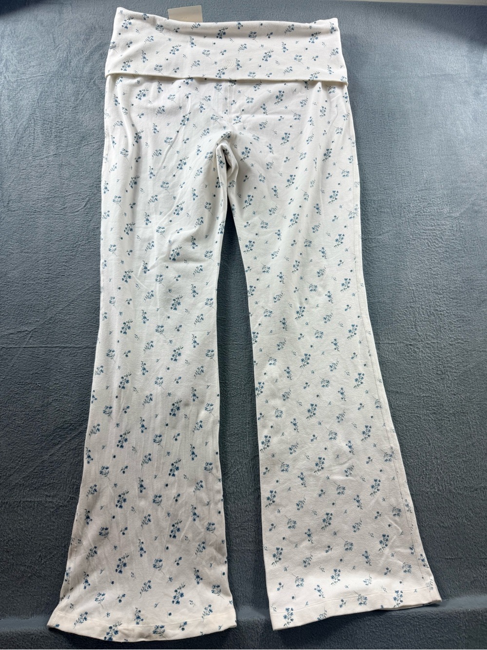 all in motion White Floral Fold-Over Waist Flare Yoga Pants - Picture 8 of 10